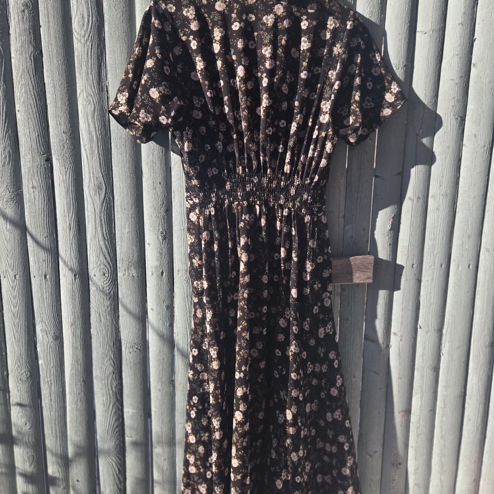 Max Studio Black Floral Midi Dress – Short Sleeve Tie Neck | Size M - Picture 3 of 3